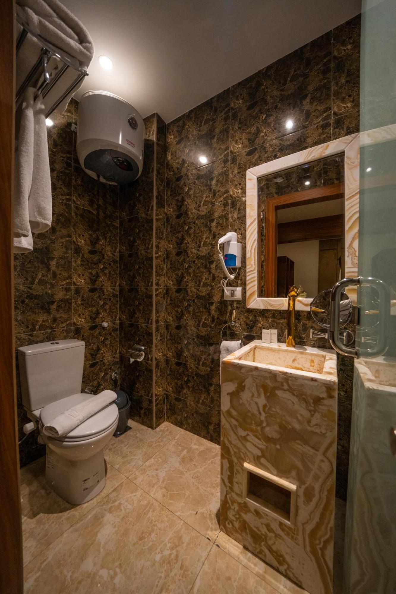 King Pyramids View Hotel Kafrat al Jabal Ngoại thất bức ảnh